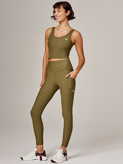 TIGHT RISE ABOVE RUNNING BARE GREEN