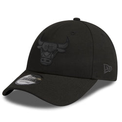 NEW ERA ADJUSTABLE 9FORTY CAP BLACK/BLACK - CHICAGO BULLS